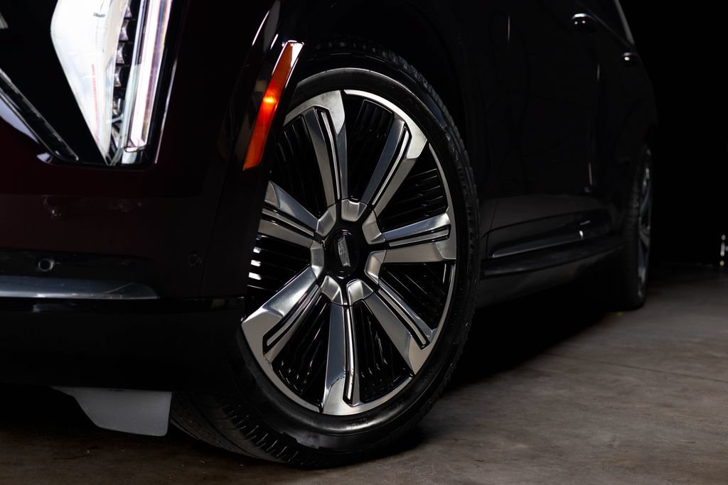 Used 2025 Cadillac Escalade IQ Luxury 2 w/ LPO, Premium Carpet Package AWD/4WD image 2