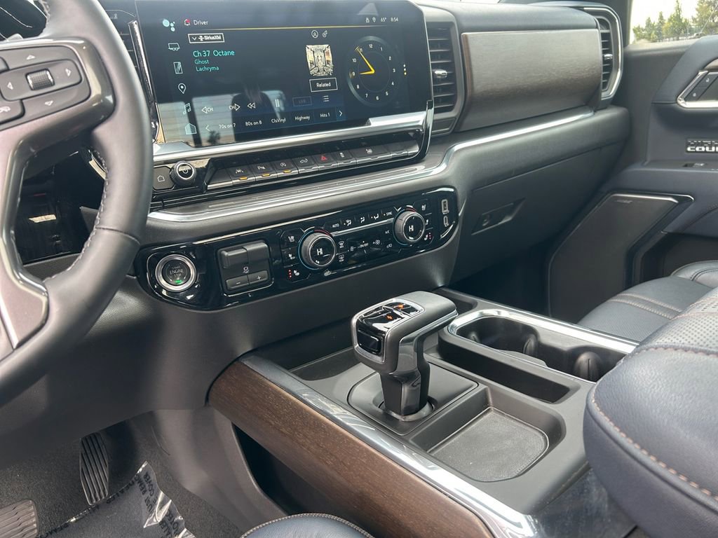 Used 2024 Chevrolet Silverado 1500 High Country w/ Technology Package image 20