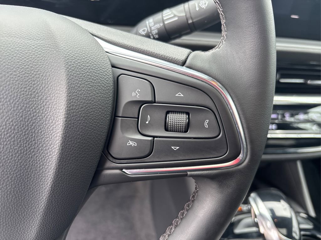 Used 2024 Buick Envista Avenir image 29