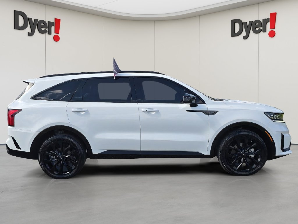Certified 2023 Kia Sorento SX FWD image 3