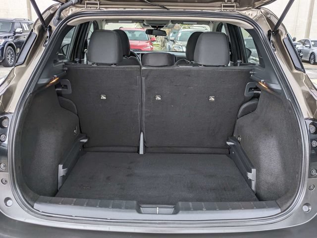 Used 2025 Nissan Kicks SV FWD image 14