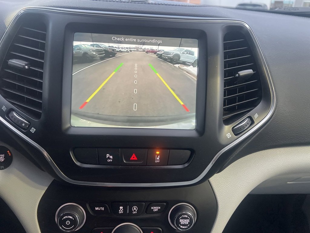 Used 2021 Jeep Cherokee Latitude Lux w/ Comfort/Convenience Group image 24