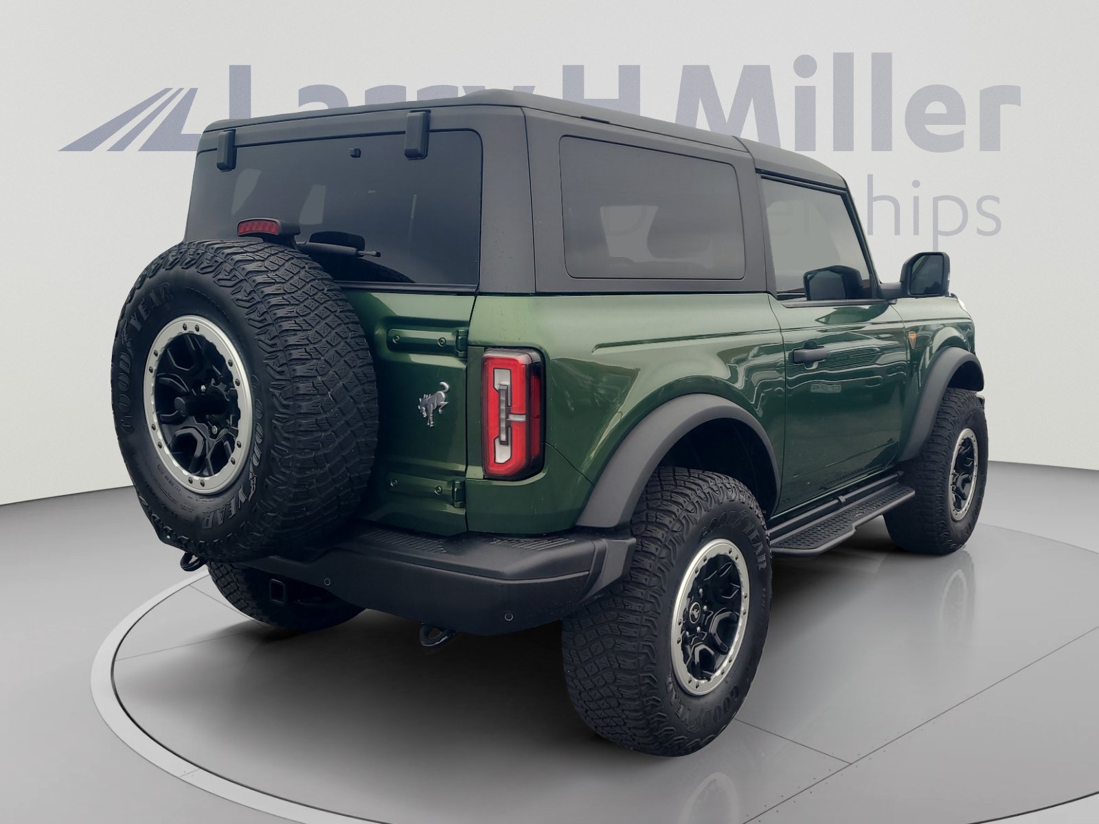 Certified 2023 Ford Bronco Badlands w/ Sasquatch Package AWD/4WD image 5