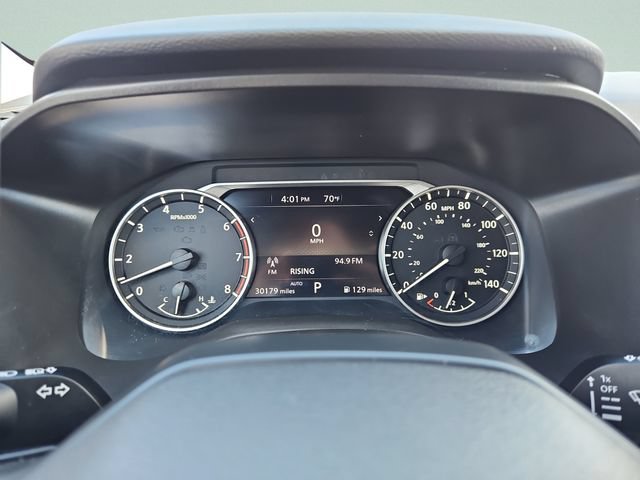 Used 2025 Nissan Rogue SV AWD/4WD image 13