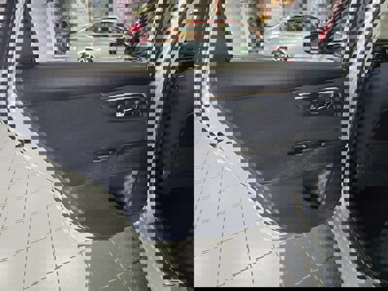 Used 2015 Nissan Altima 2.5 SV image 13