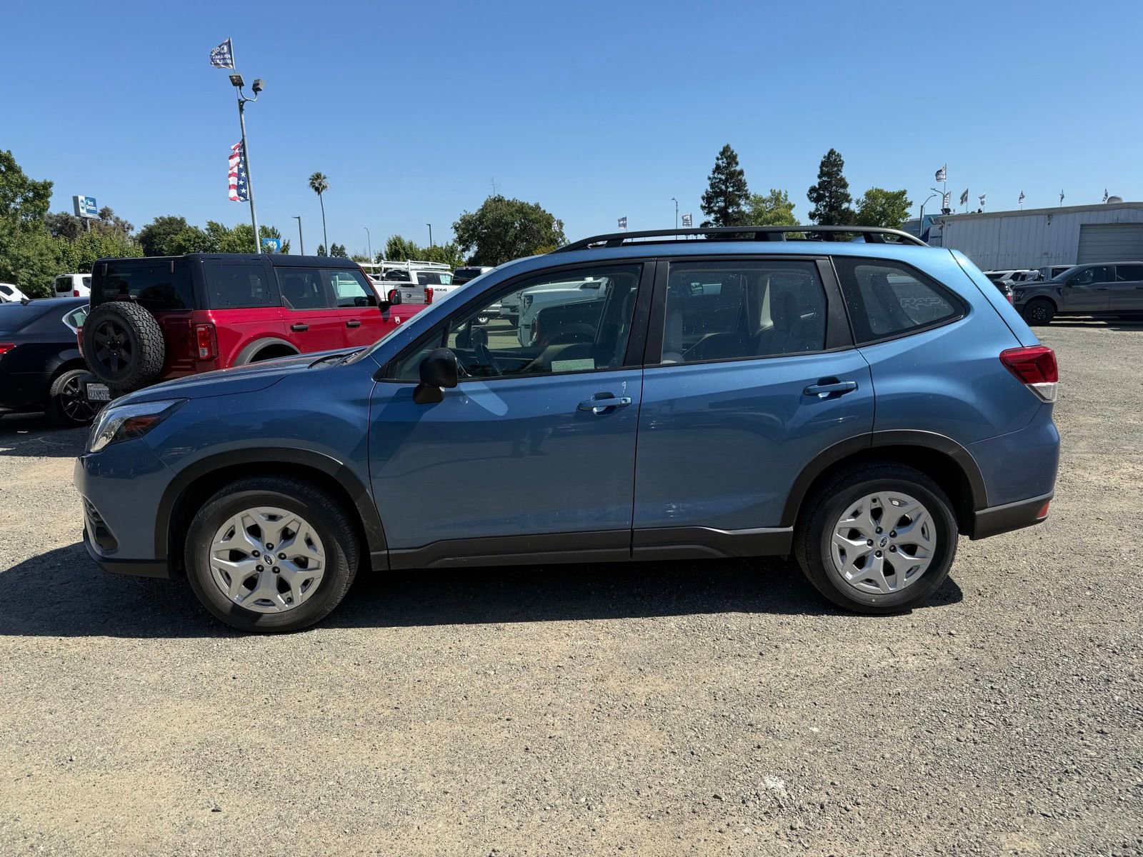 Used 2023 Subaru Forester AWD/4WD image 2