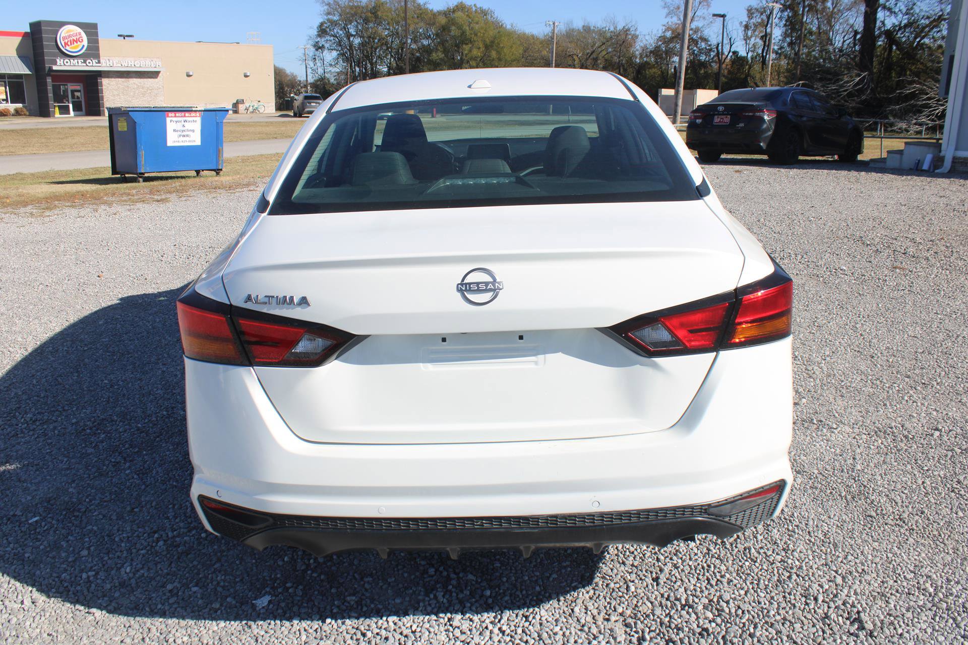 Used 2025 Nissan Altima 2.5 SV image 6