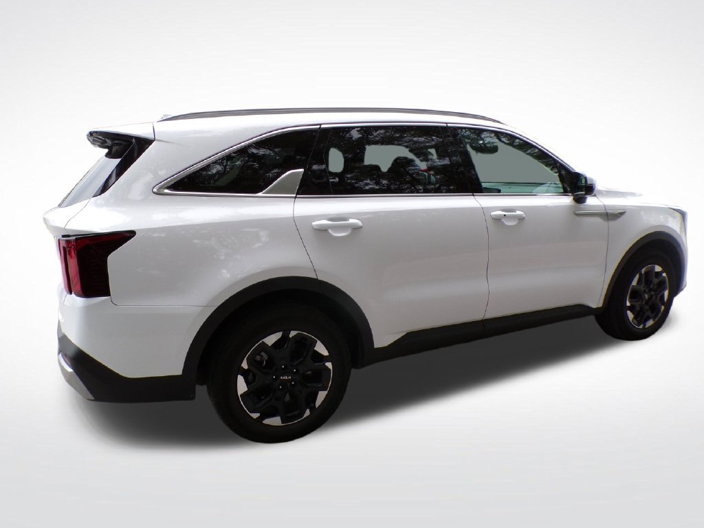Used 2025 Kia Sorento S w/ Panoramic Sunroof Package FWD image 8