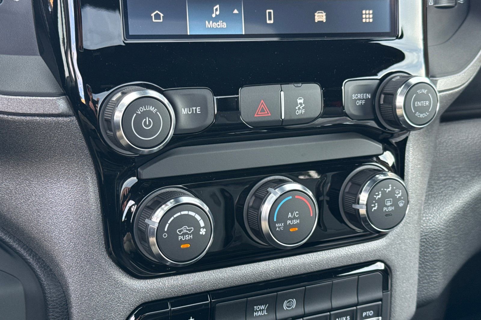 New 2025 RAM 5500 Tradesman image 22