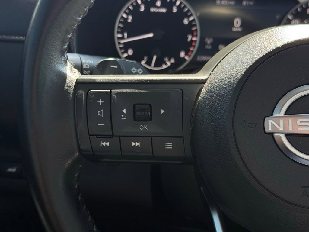 Certified 2024 Nissan Pathfinder SV w/ SV Premium Package FWD image 25
