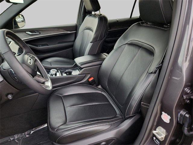 Used 2024 Jeep Grand Cherokee L Limited w/ Luxury Tech Group II image 26