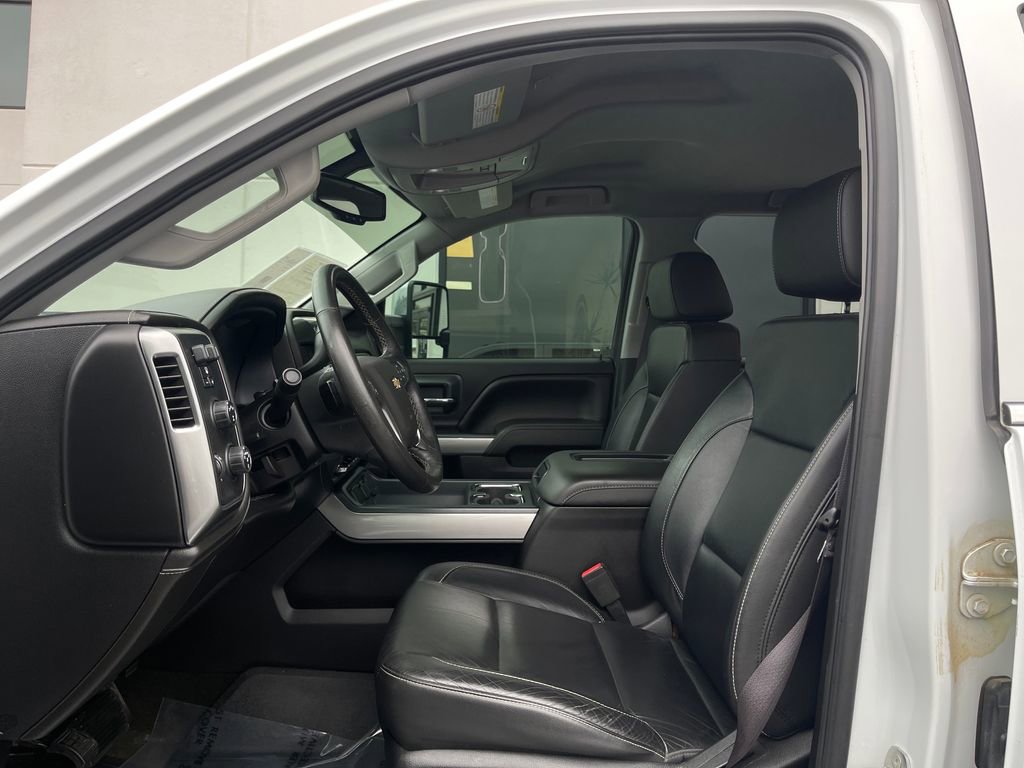 Used 2017 Chevrolet Silverado 2500 LTZ w/ Vortec Plus Package image 11