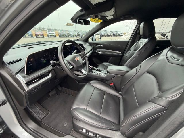 Used 2025 Cadillac XT4 Premium Luxury image 14