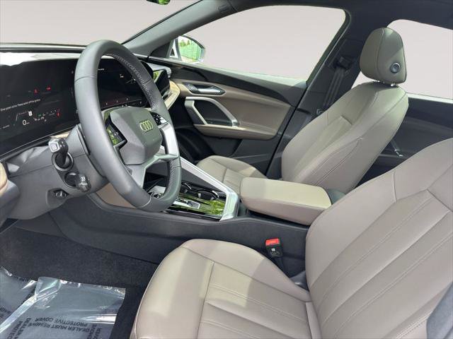 Certified 2025 Audi Q5 Premium w/ Convenience Package AWD/4WD image 9