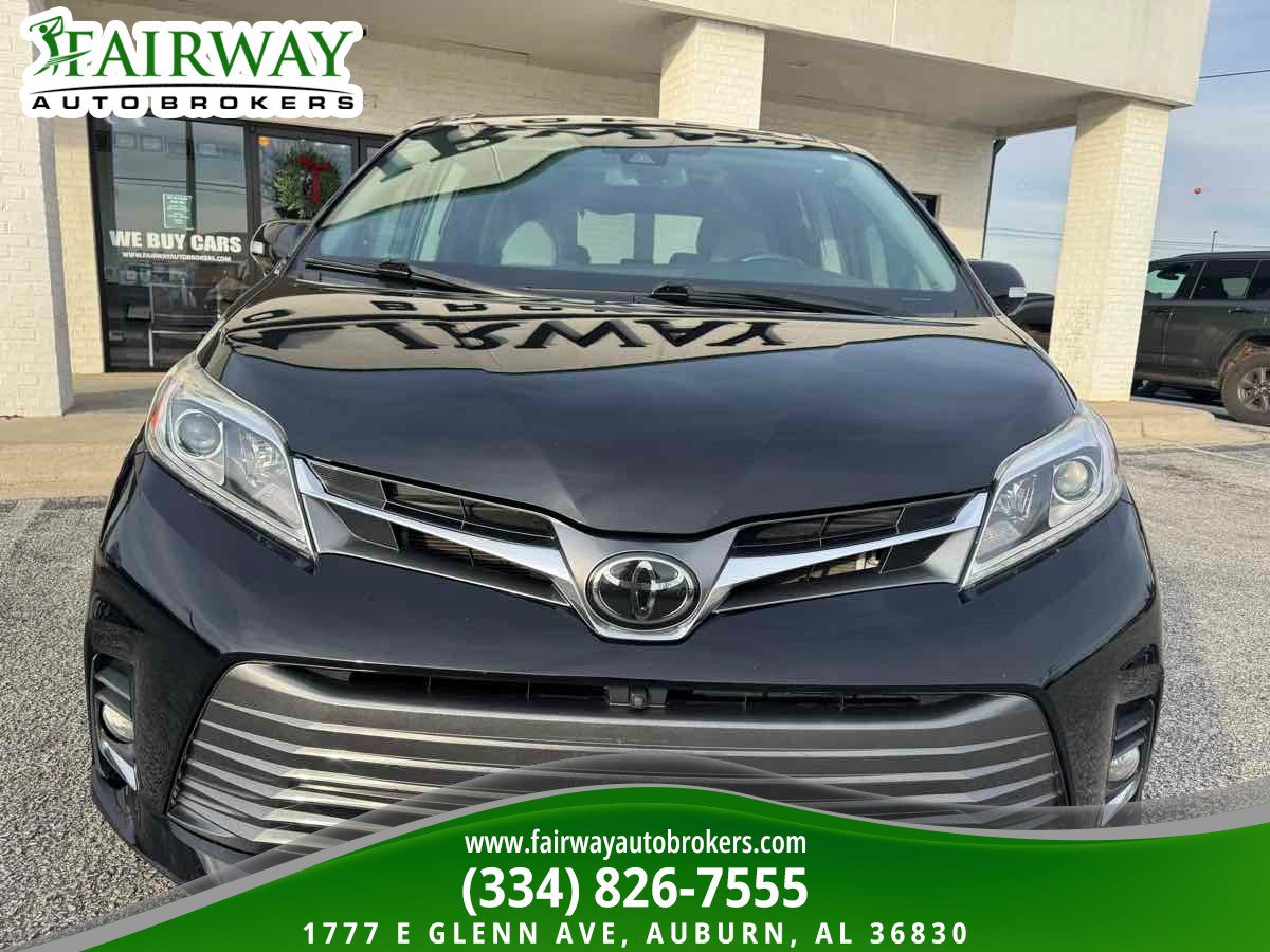 Used 2020 Toyota Sienna Limited Premium w/ Carpet Mat Package AWD/4WD image 3