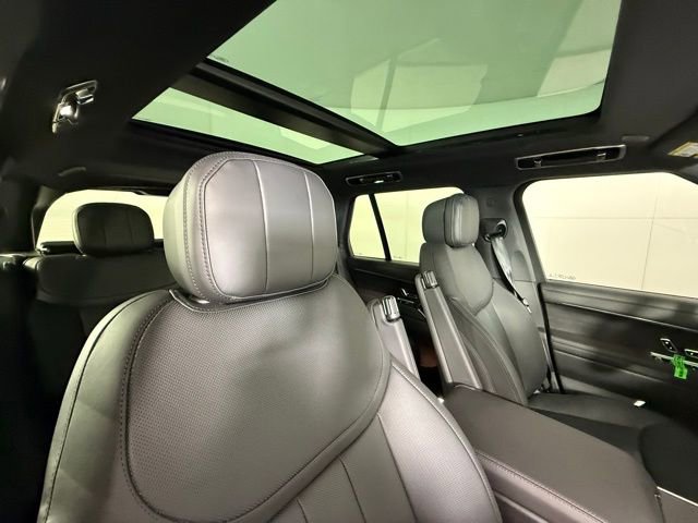 New 2025 Land Rover Range Rover SE image 33