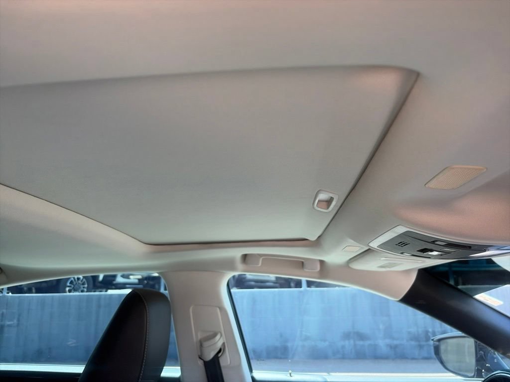 Used 2019 Lexus ES 300h w/ Premium Package FWD image 29