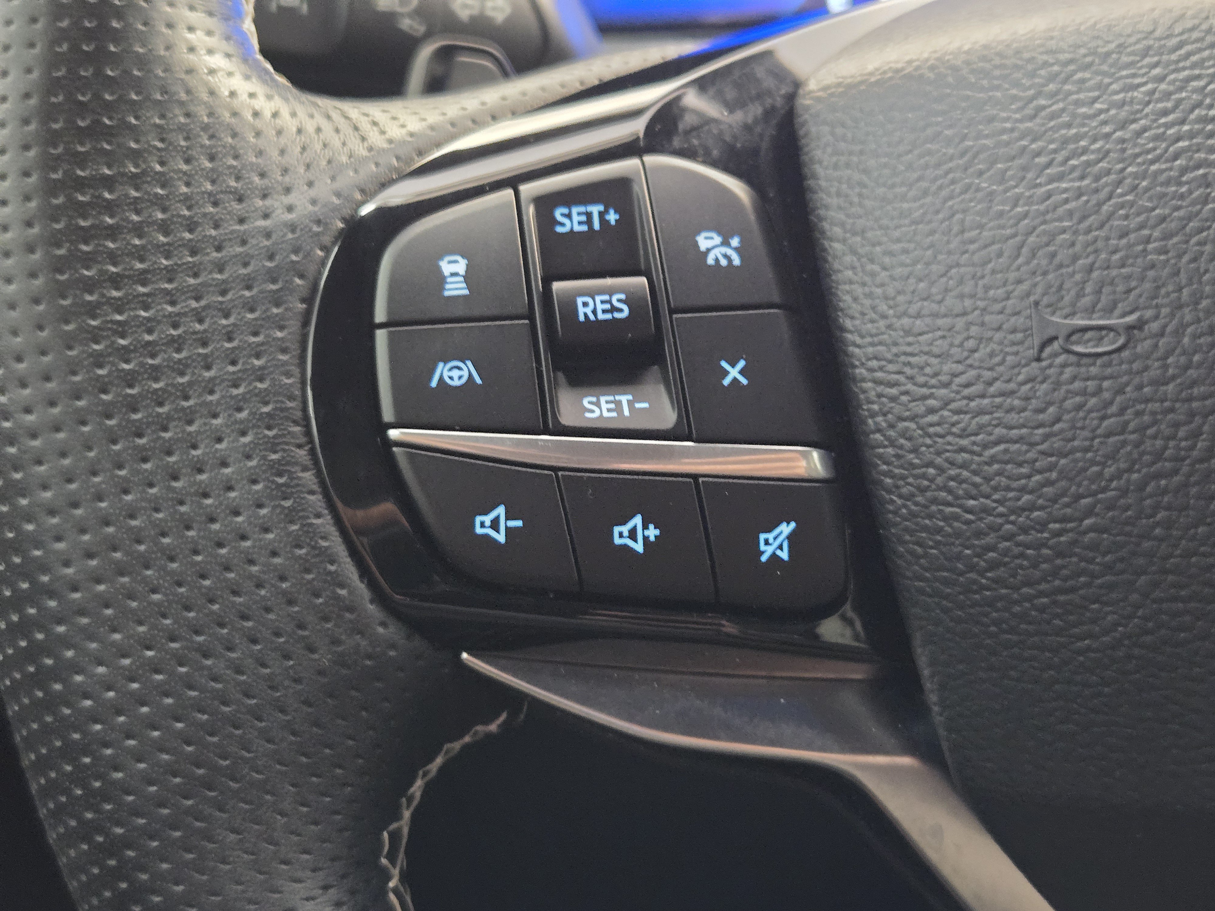 Used 2021 Ford Explorer ST w/ Equipment Group 401A AWD/4WD image 29