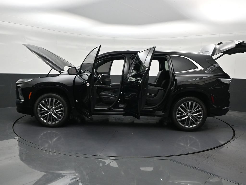 Used 2025 Buick Enclave Avenir w/ Trailering Package, 5000 lbs. FWD image 35