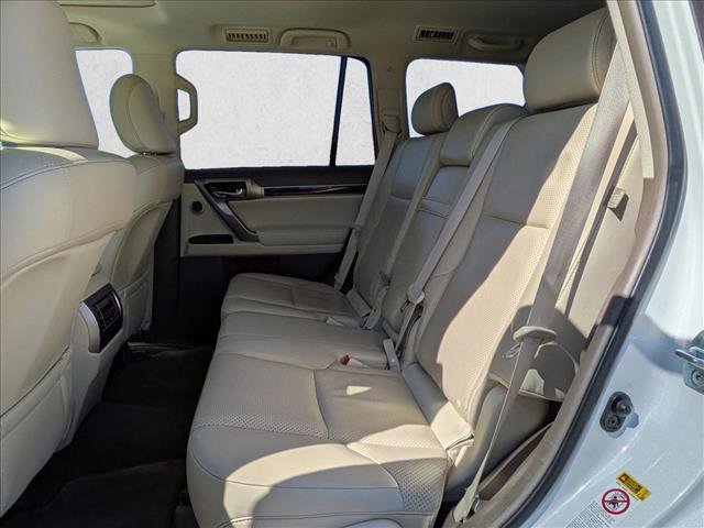 Used 2016 Lexus GX 460 Luxury image 28