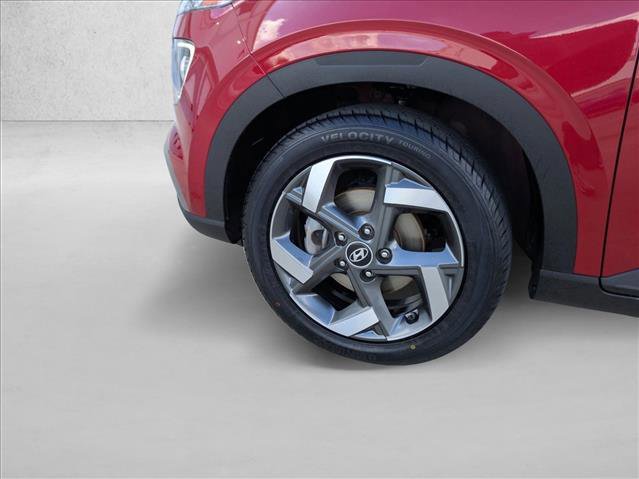 Used 2022 Hyundai Venue Limited image 23