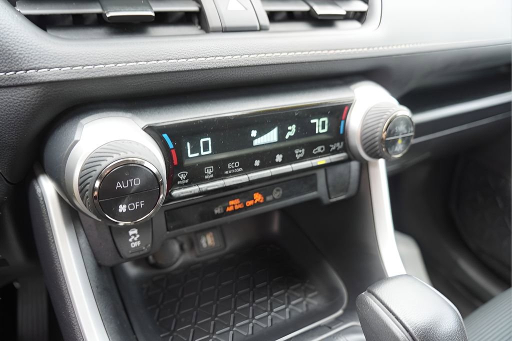 Used 2024 Toyota RAV4 LE image 25