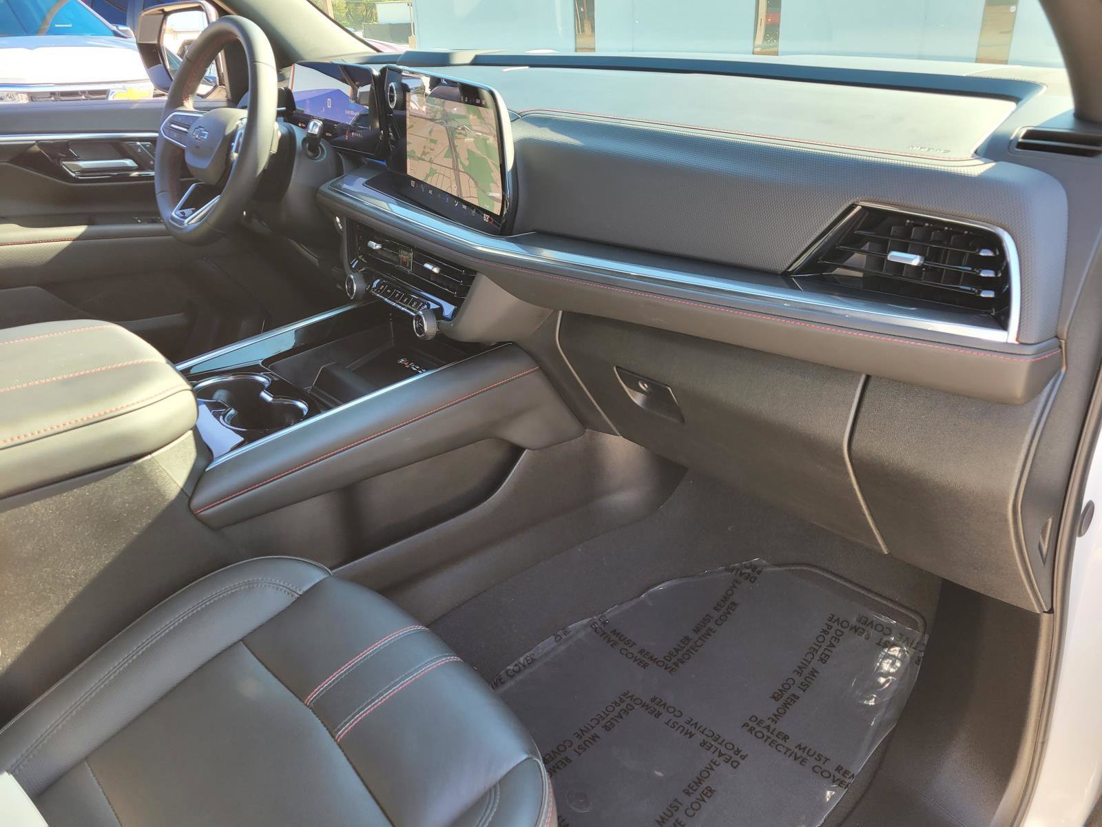 Used 2026 Chevrolet Suburban RST RWD image 9