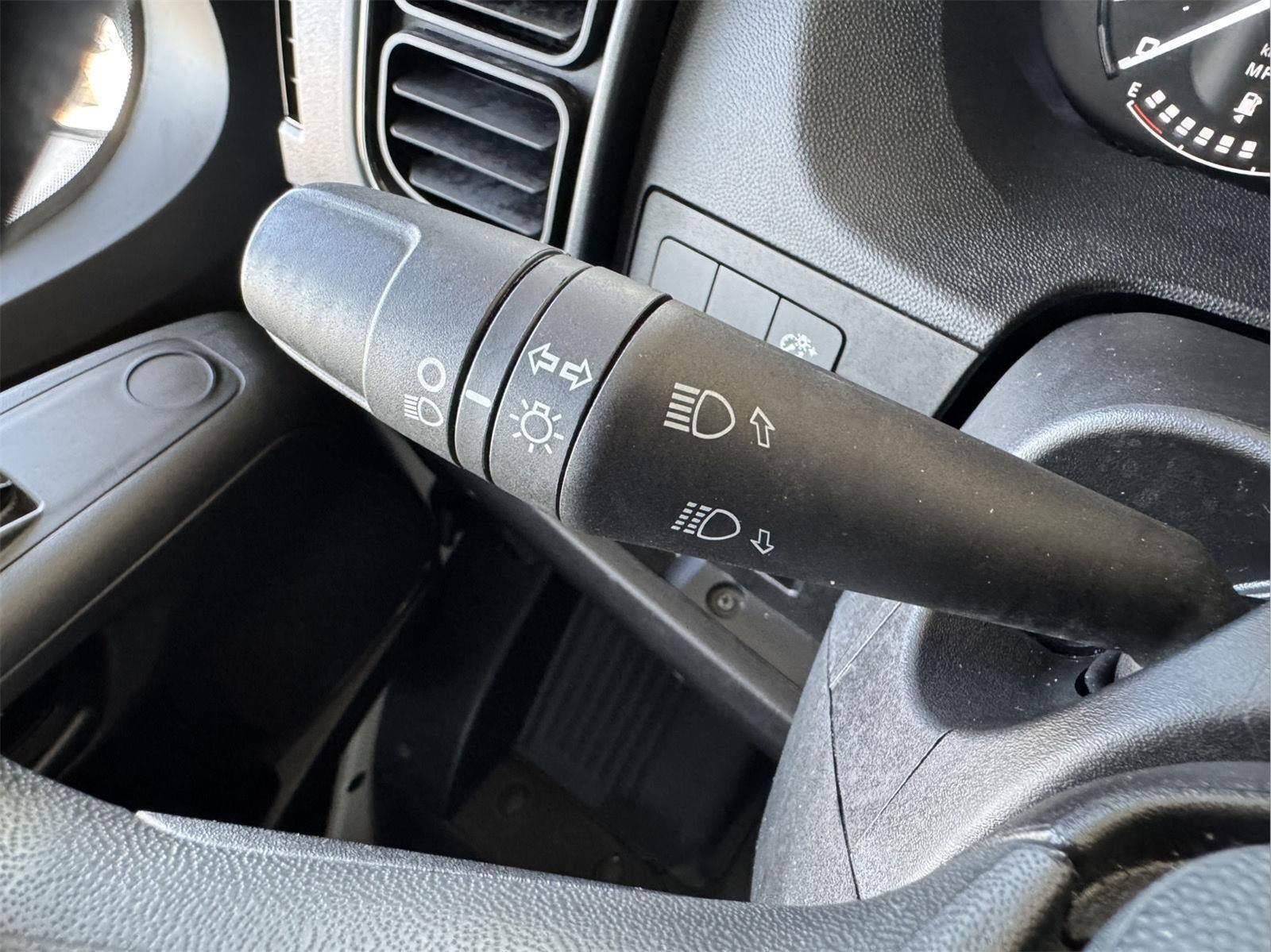 Used 2025 RAM ProMaster 2500 FWD image 12