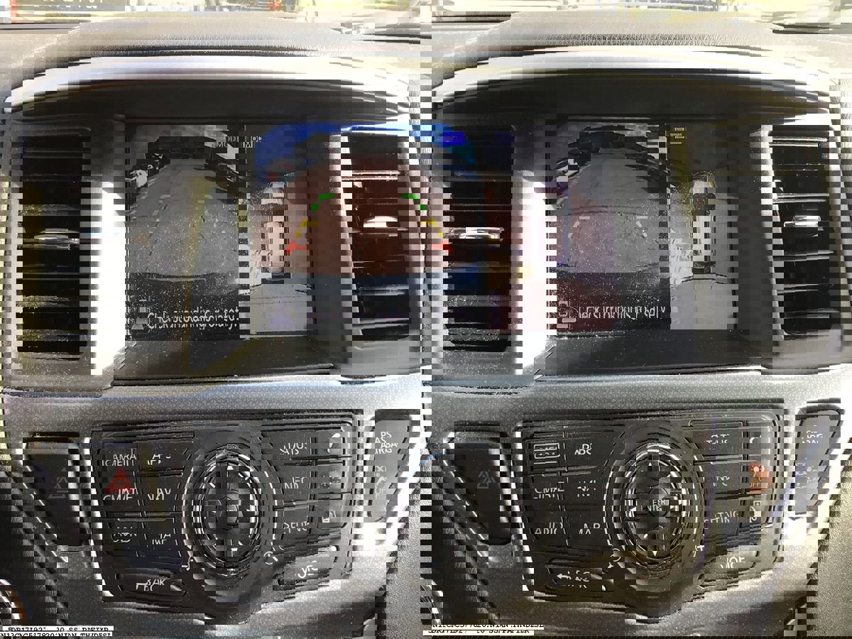 Used 2020 Nissan Pathfinder SL image 9