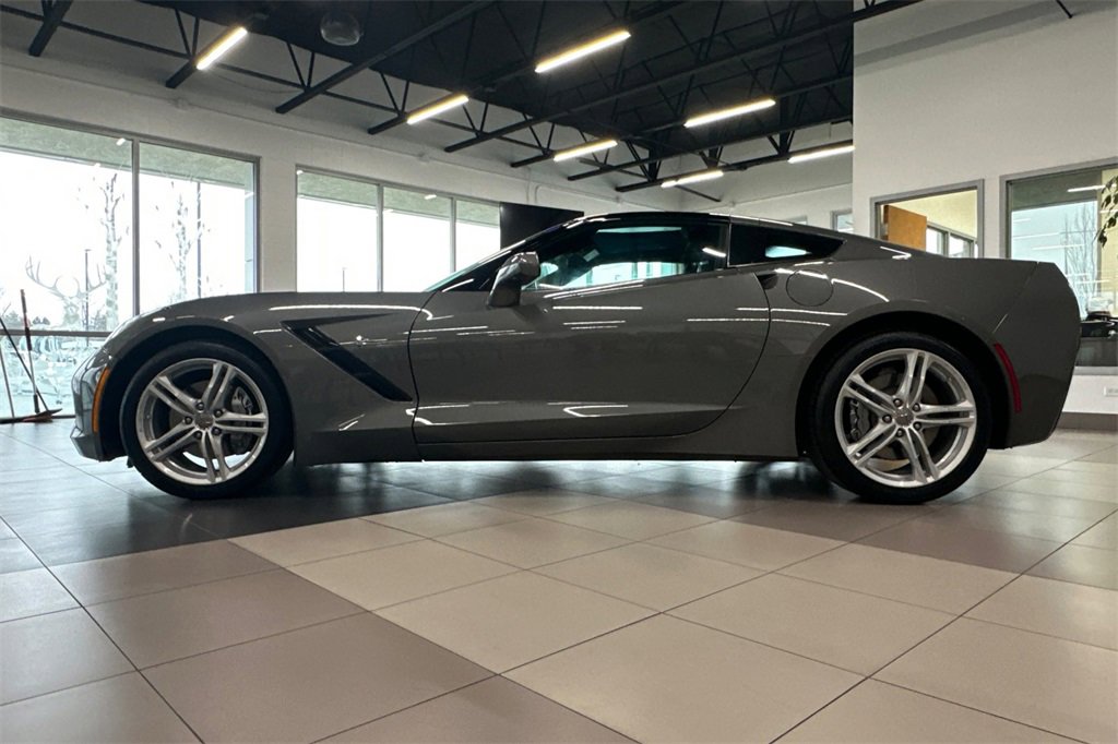 Used 2016 Chevrolet Corvette Stingray Coupe w/ Battery Protection Package image 8