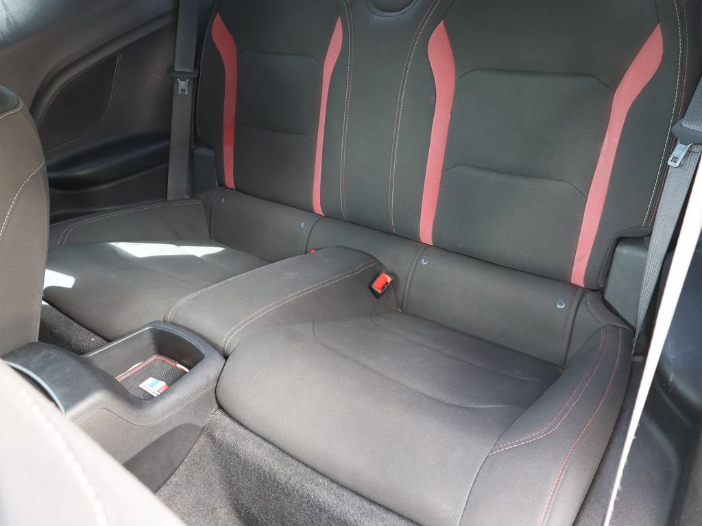 Used 2019 Chevrolet Camaro LT w/ Technology Package RWD image 17