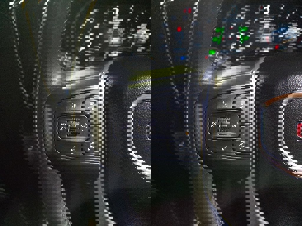 Used 2024 GMC Sierra 1500 Elevation image 23