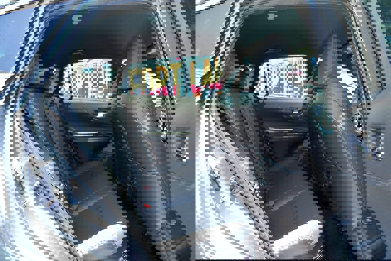 Used 2021 Toyota Venza XLE w/ Softex Package image 33