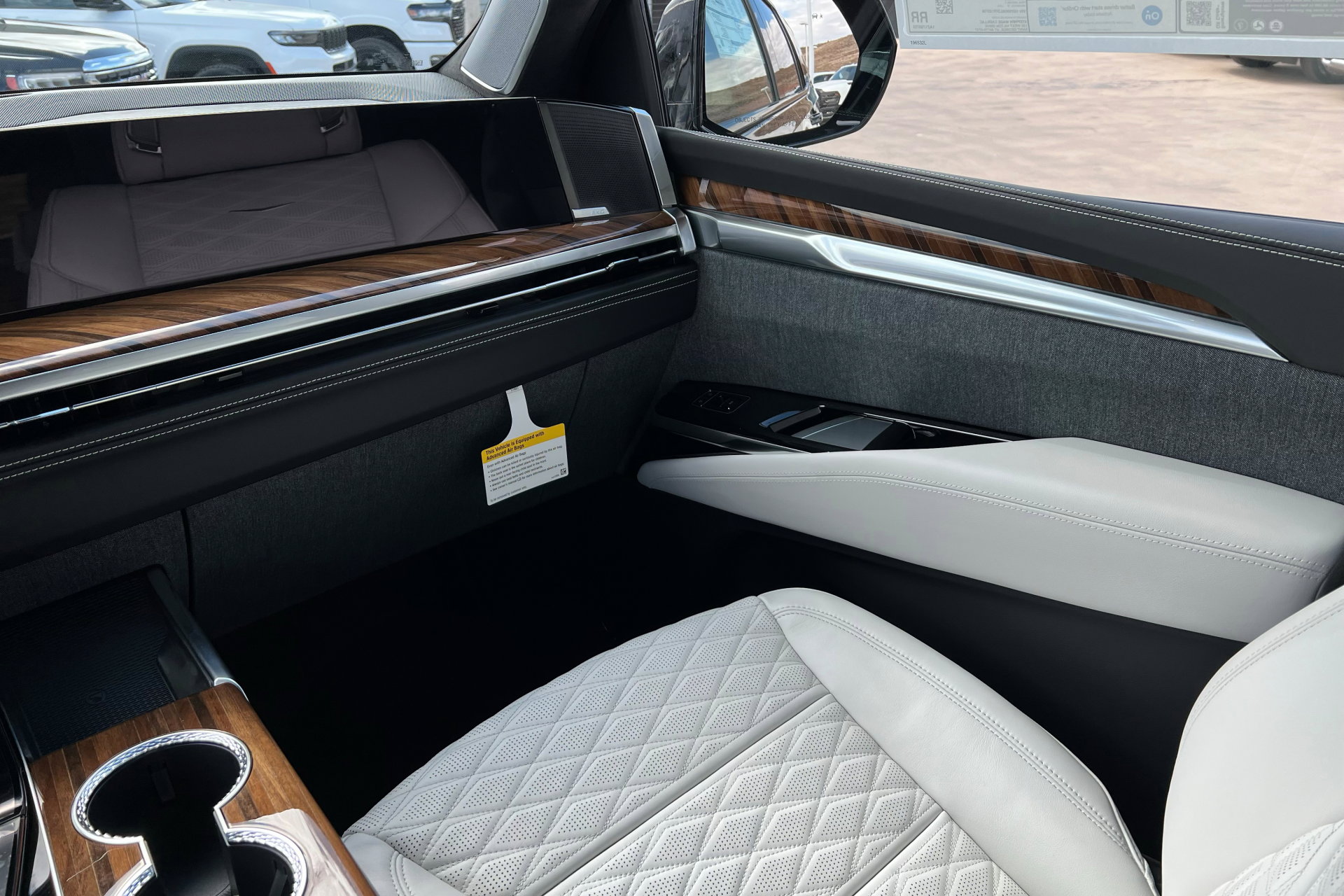 New 2026 Cadillac Escalade Platinum Sport w/ LPO, ONYX Package image 11