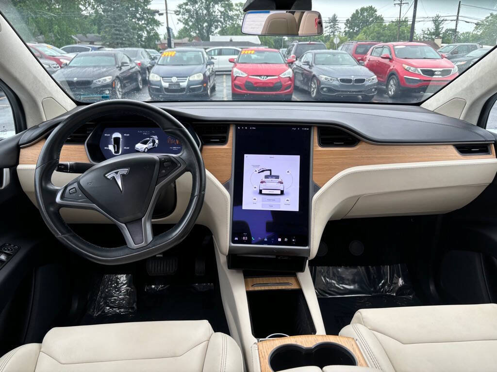 Used 2018 Tesla Model X 75D AWD/4WD image 13