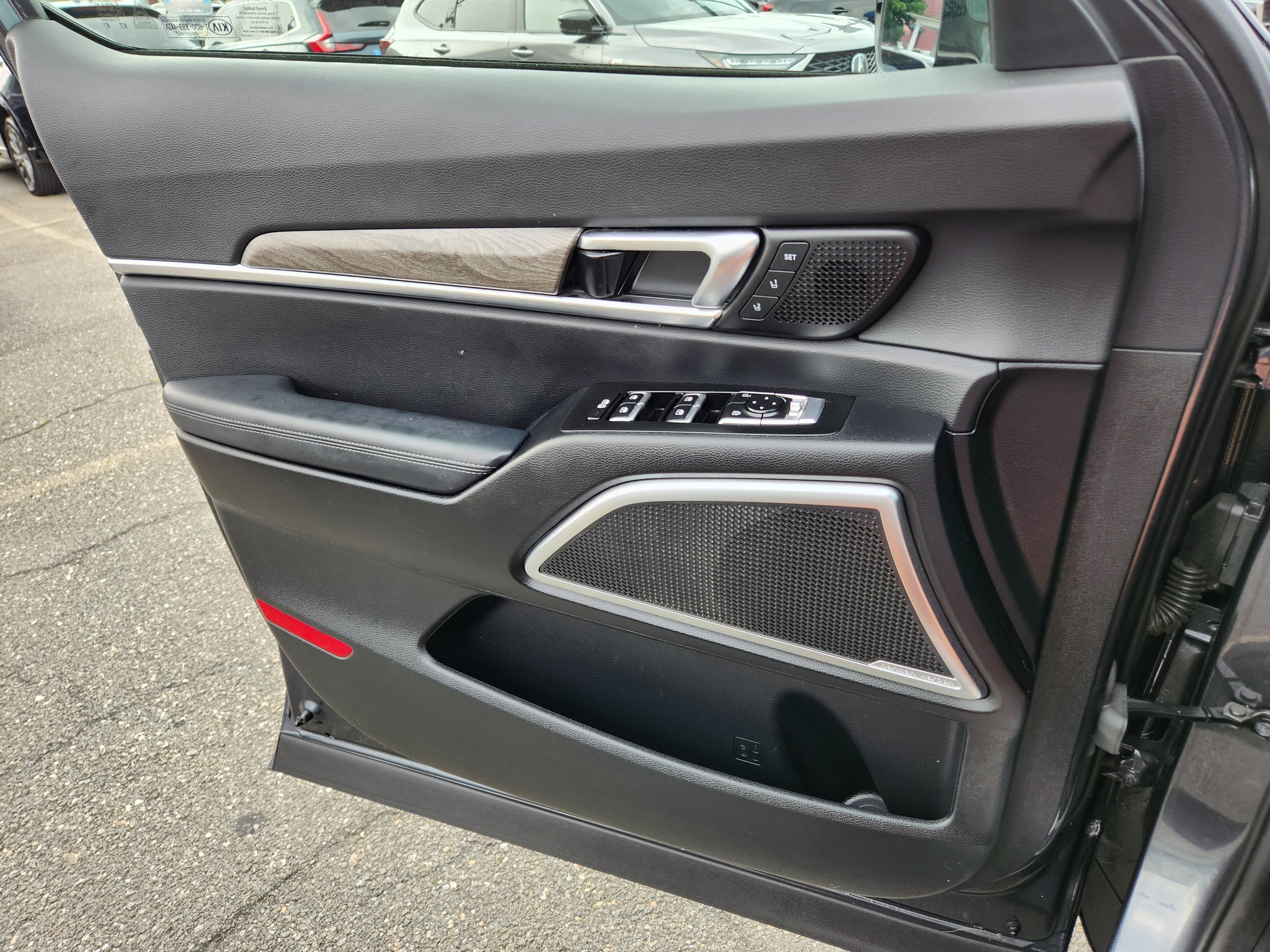 Used 2020 Kia Telluride SX w/ SX Prestige Package AWD/4WD image 25