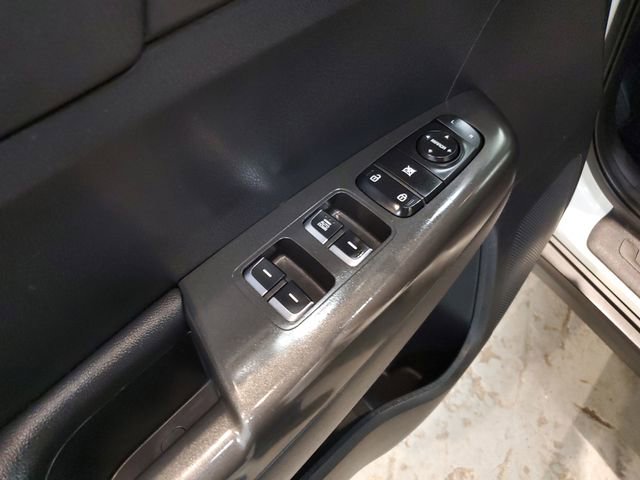 Used 2019 Kia Sportage LX image 12