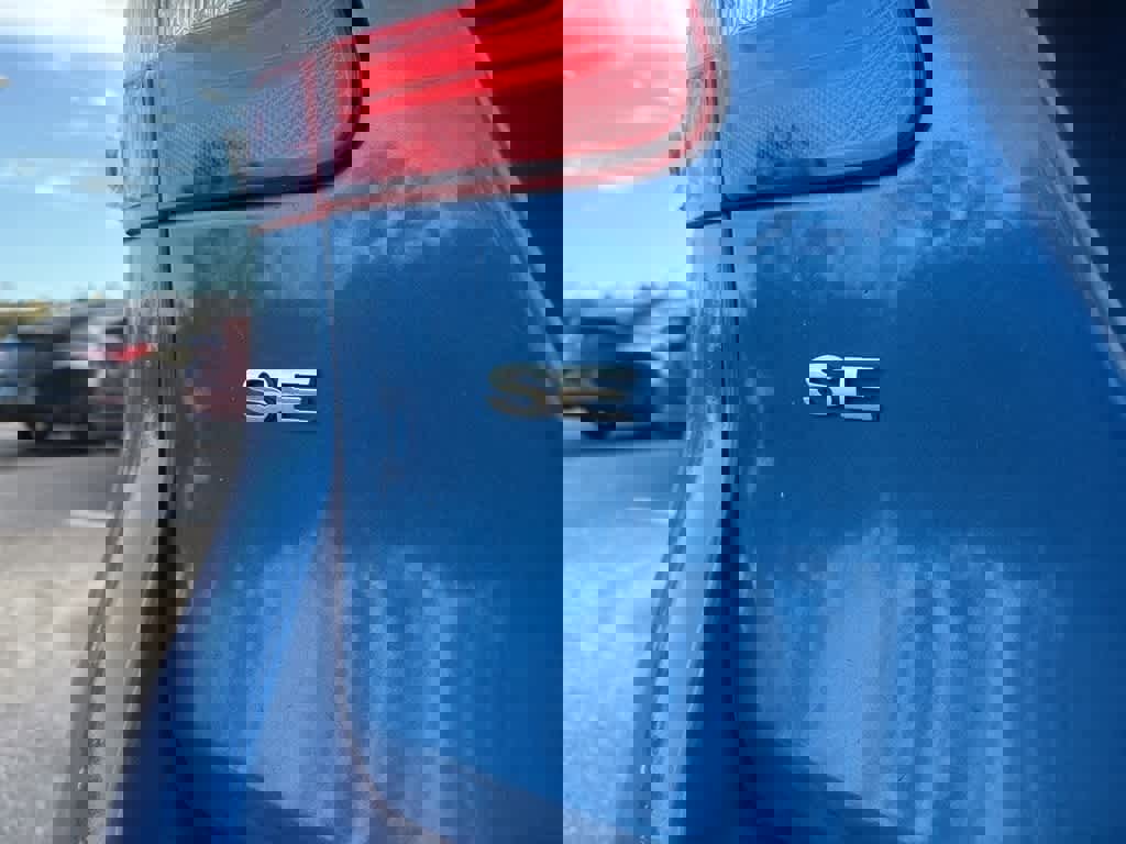 Used 2011 Ford Fiesta SE w/ 201A Rapid Spec Order Code image 5