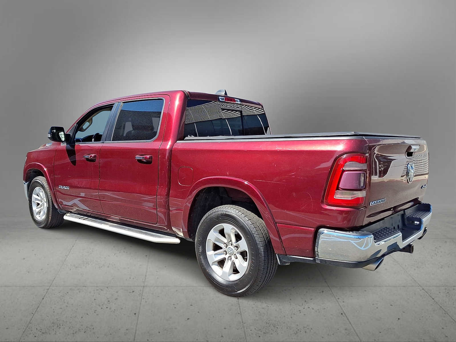Used 2019 RAM 1500 Laramie AWD/4WD image 6