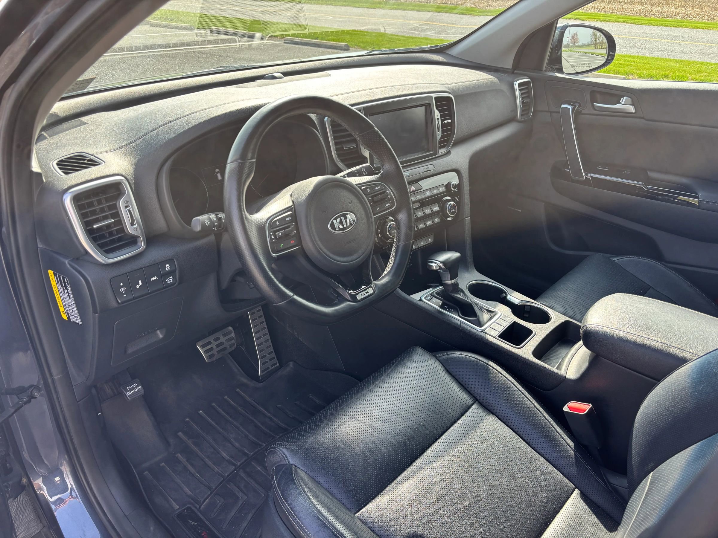 Used 2017 Kia Sportage SX image 4