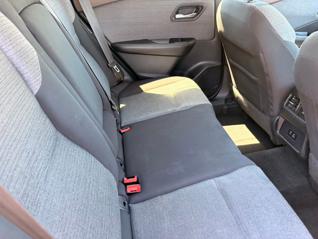Used 2021 Nissan Rogue SV FWD image 14