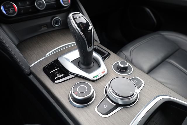 Used 2023 Alfa Romeo Stelvio Ti w/ Active Assist Plus Package image 20