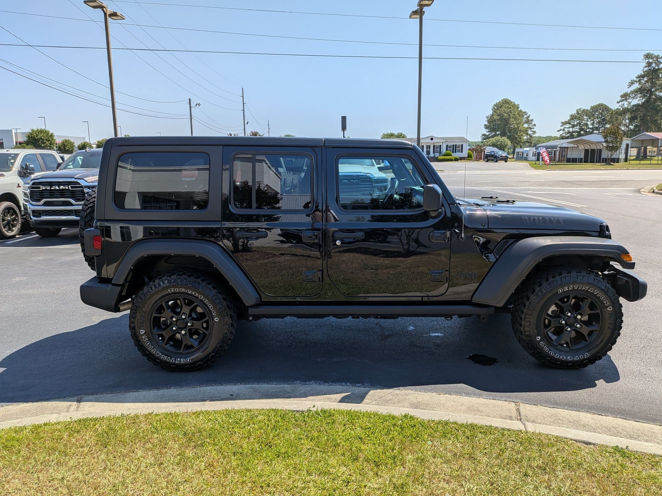 Used 2022 Jeep Wrangler Unlimited Sport AWD/4WD image 4