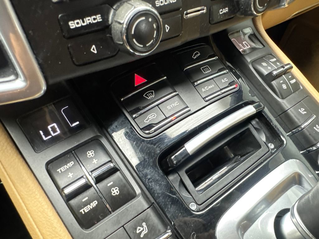 Used 2016 Porsche Cayenne image 65