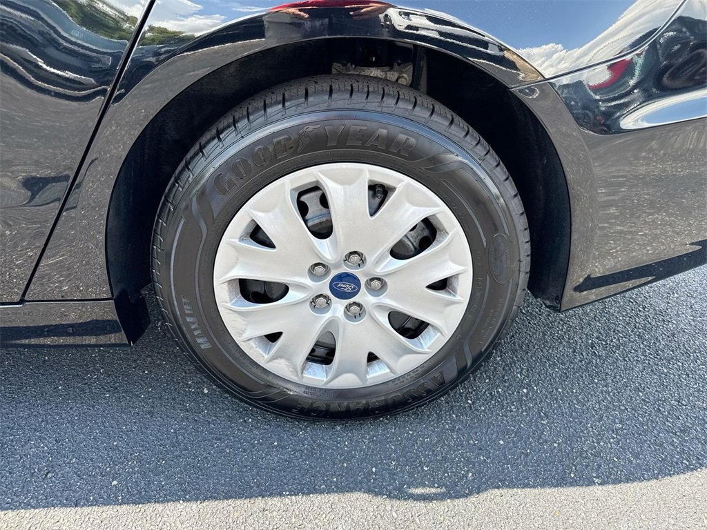 Used 2019 Ford Fusion S image 25