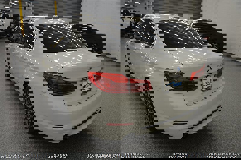 Used 2020 BMW 530e image 11