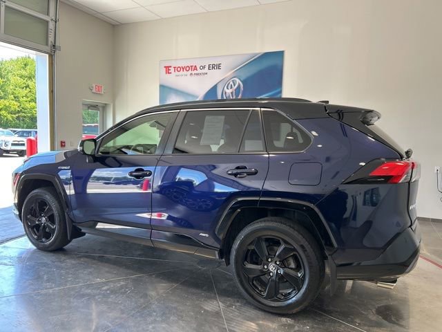 Used 2020 Toyota RAV4 XSE w/ All Weather Liner Package AWD/4WD image 4