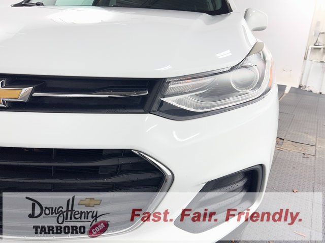 Used 2019 Chevrolet Trax LT w/ LT Convenience Package image 12