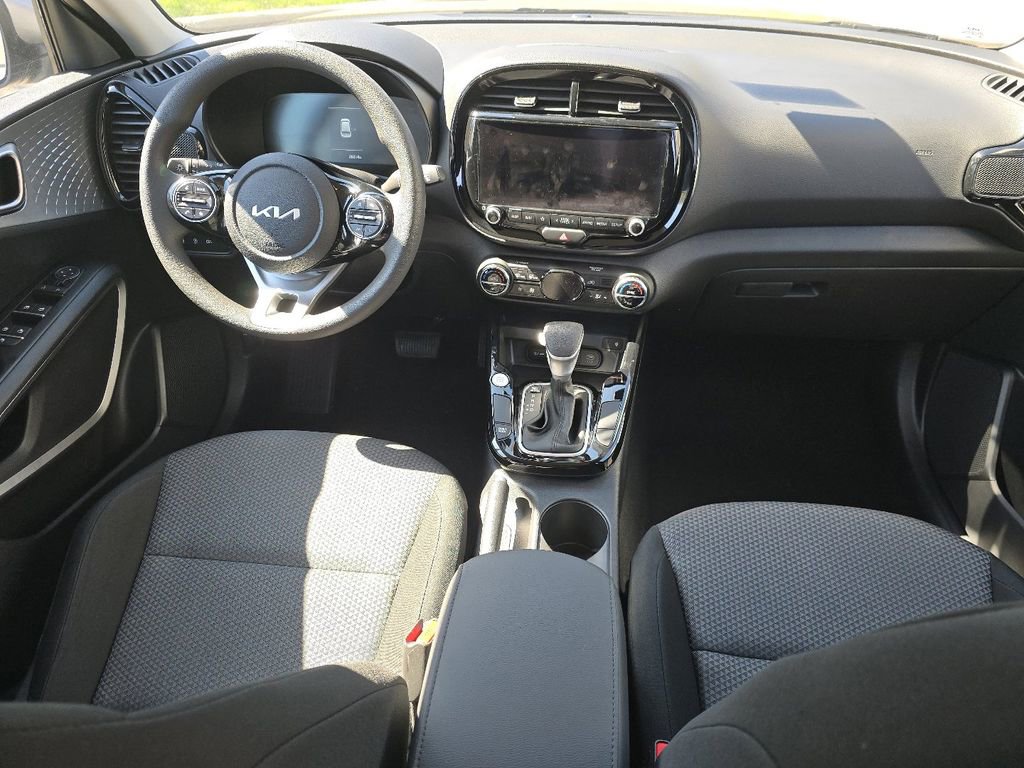Used 2023 Kia Soul S image 19