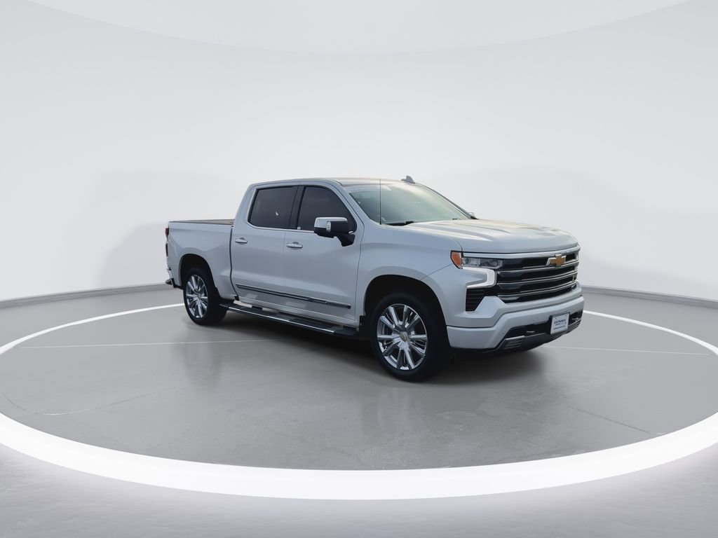 Used 2023 Chevrolet Silverado 1500 High Country w/ High Country Premium Package image 2